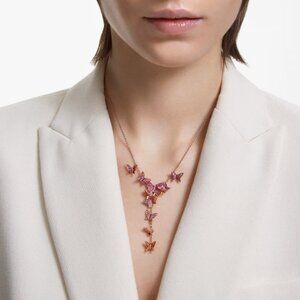 AUTHENTIC Swarovski necklace